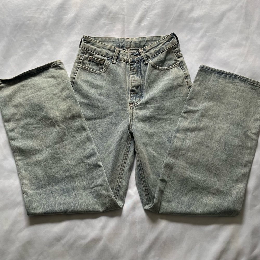 NWOT Wide Leg Jeans - Acid Wash - Picture 3 of 6